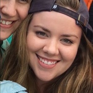 Meet your Posher, Casey